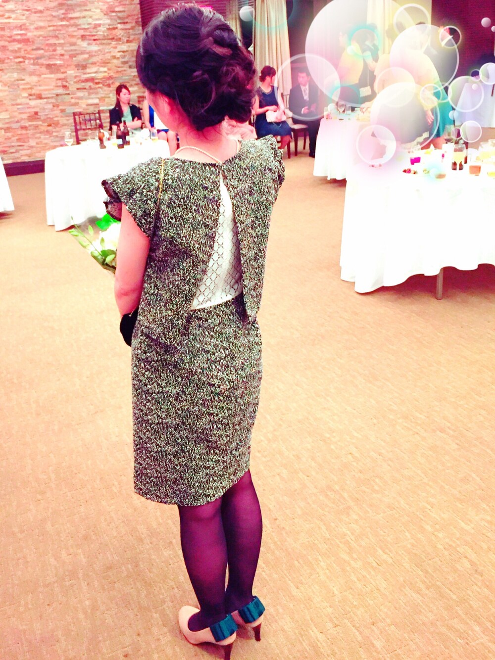 「結婚式二次会スタイル」｜「KhajuのKhaju:ソリッドキリカエワンピース（ワンピース、ブラック系）」を使った、Yuka Hiranoさん（レディース・152cm）の夏コーディネートの1枚目の写真