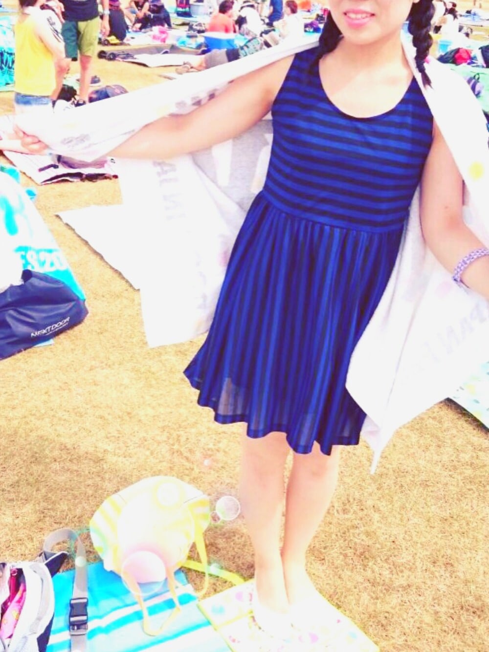 「夏コーデ、夏フェス、ロッキン」｜「GUのアイテム（ワンピース、ブルー系）」を使った、Yuka Hiranoさん（レディース・152cm）の夏コーディネートの1枚目の写真