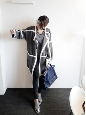 「アイテム（その他シューズ、グレー系）」を使った、NIPONJJUYAさん（レディース・165cm）の冬コーディネート