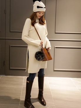 「アイテム（チャーム）」を使った、NIPONJJUYAさん（レディース・165cm）の冬コーディネート