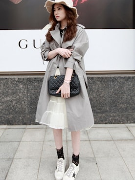 「アイテム（トレンチコート、グリーン系）」を使った、NIPONJJUYAさん（レディース・165cm）の春コーディネート