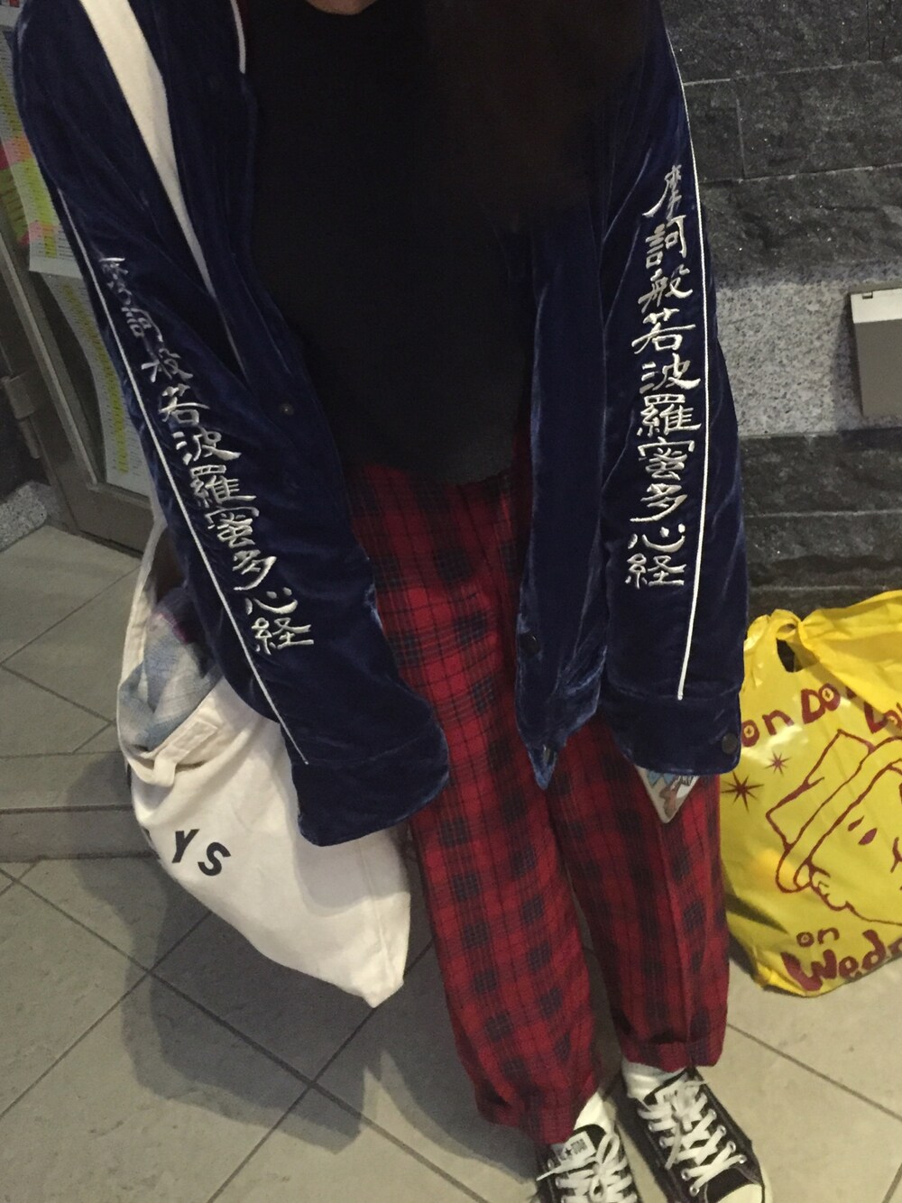 「UK、blackmeans、チェックパンツ」｜「blackmeansのアイテム（テーラードジャケット、ブルー系）」を使った、🐯ゆかぺこり🐯さん（レディース・152cm）の秋コーディネートの1枚目の写真