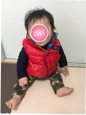 「西松屋（ニシマツヤ）のアイテム（その他アウター、レッド系）」を使った、ちくわさん（キッズ・80cm）の秋コーディネート
