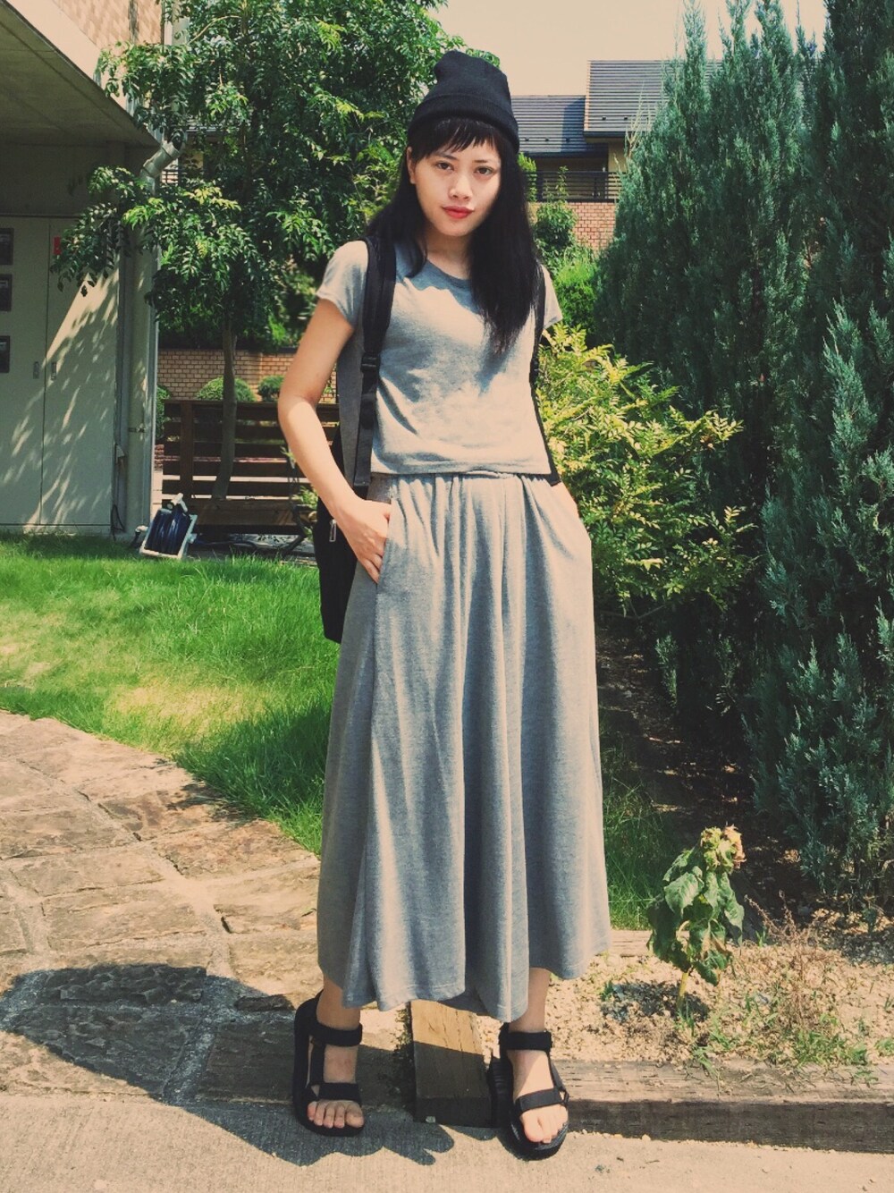「ラフスタイル、休日スタイル、シンプル、ワンピース、グレー、サンダル、teva、Dickies、JEANASiS、ZOZO夏セール2015」｜「JEANASISのTRクロップドSET UP/566486 （ワンピース、グレー系）」を使った、T Λ Eさん（レディース・158cm）の夏コーディネートの1枚目の写真