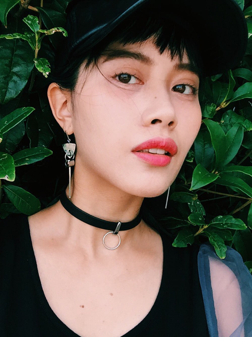 「黒、ピアス、シルバーアクセサリー、チョーカー、amplis、JEANASiS、Another Edition、Ehyphen world gallery bon bon、ナチュラル、リップ」｜「amplisのアイテム（ピアス（両耳用）、シルバー系）」を使った、T Λ Eさん（レディース・158cm）の夏コーディネートの1枚目の写真