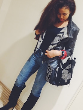「Desigual（デシグアル）のアイテム（ライダースジャケット）」を使った、Izumi nishida さん（レディース・175cm）の秋コーディネート