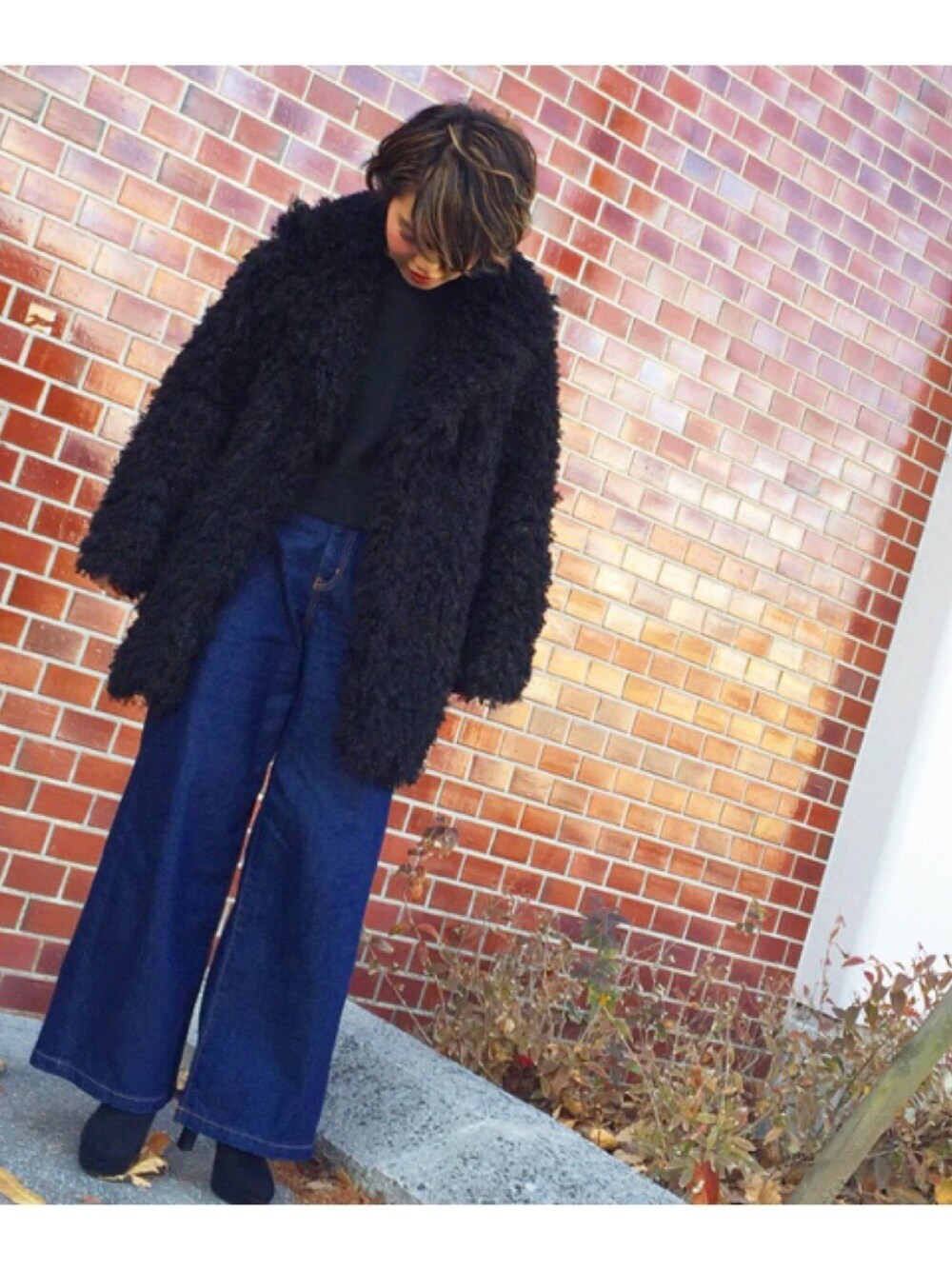 「もこもこ、コート、ブラック、デニム、ootd、ブーツ、ワイドパンツ」｜「FIG&VIPERのモコモココート（その他アウター、ブラック系）」を使った、setsuno.inukaiさん（レディース・160cm）の冬コーディネートの1枚目の写真