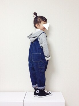 「パーカー×シャツ」｜「アイテム（オールインワン・サロペット）」を使った、シオリさん（キッズ・100cm）の春コーディネート