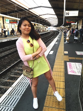 「MONKI（モンキ）のアイテム（メガネ）」を使った、サカナさん（レディース・156cm）の春コーディネート