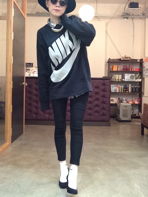 NIKE