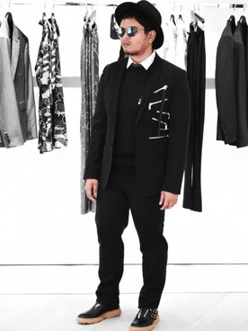 「Dior」｜「アイテム（ダウンジャケット/コート）」を使った、Eyman Asyrafさん（メンズ・175cm）の春コーディネート