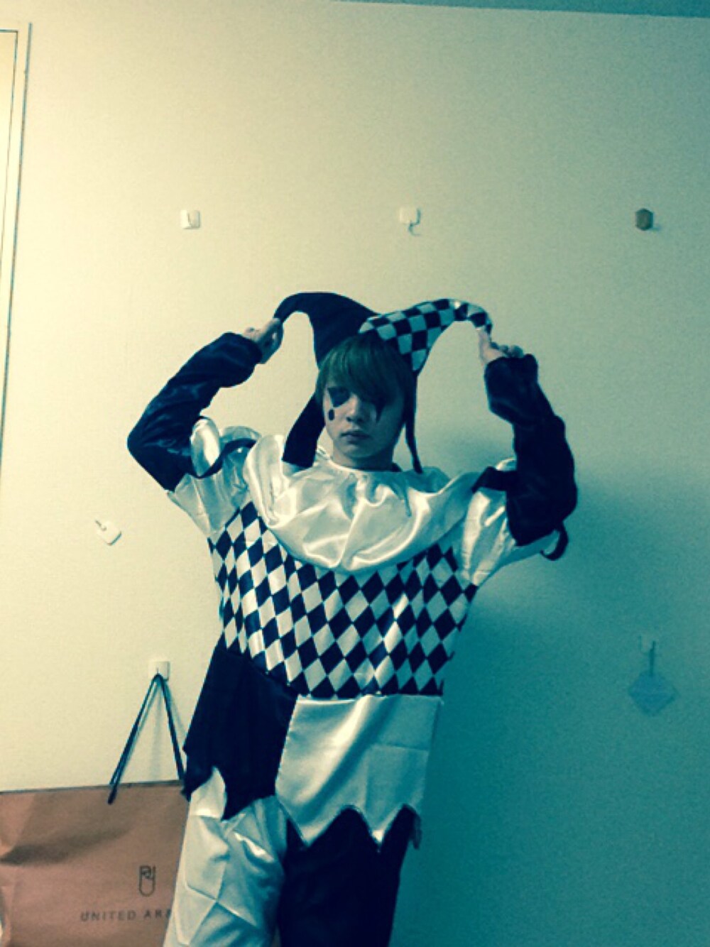 「halloween、ハロウィン、ピエロ」｜「Halloweenのアイテム（つなぎ/オールインワン、ホワイト系）」を使った、Hikaruさん（メンズ・170cm）の秋コーディネートの1枚目の写真