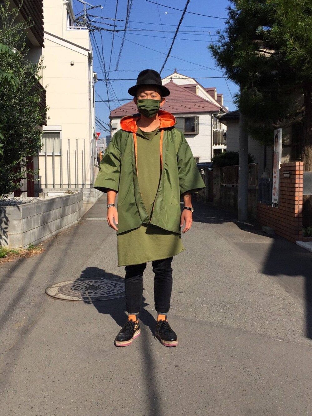 「MOOKEE BY YUSKE」｜「MOOKEE by Yuskeのアイテム（パーカー、グリーン系）」を使った、神谷 優介さん（メンズ・178cm）の秋コーディネートの1枚目の写真