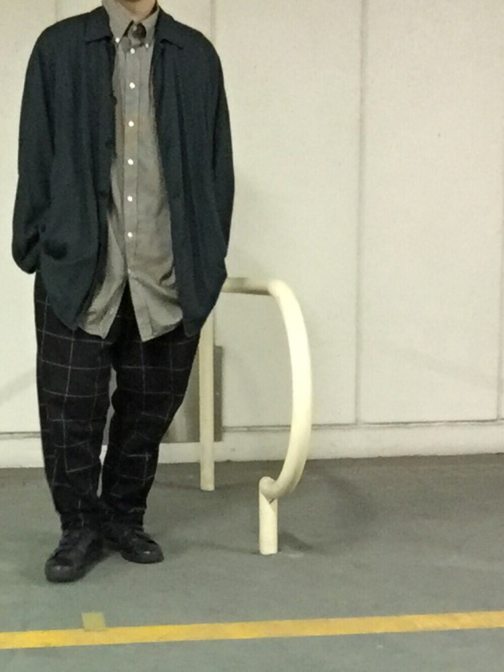 「秋のコーデ、ラフ、古着、ワイドパンツ、オーバーサイズ、スタンスミス、ベルクロ、ビックシルエット、モード」｜「Y’s for menのアイテム（ジャケット/アウター、グリーン系）」を使った、ばっさーさん（メンズ・171cm）の秋コーディネートの1枚目の写真
