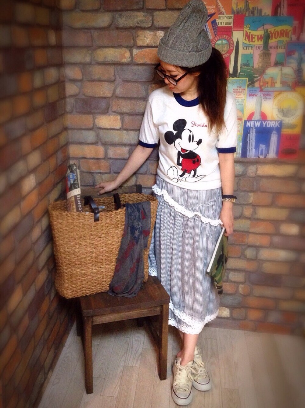 ホワイト系のTシャツ/カットソー、その他のスカートを着用したレディースの夏コーディネートの1枚目の写真
