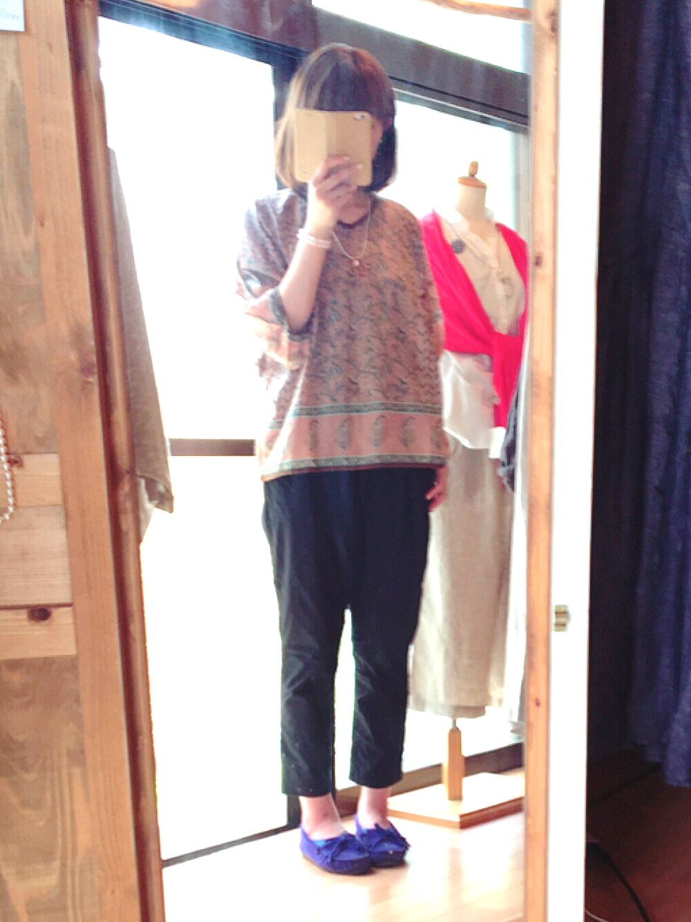 「エスニック#柄#プルオーバー#ソワ#soi,e、テーパードパンツ#リヴァルパンツ#Brocante#ブロカント、甘辛#コーデ、ナチュラル#セレクトショップ#coquelicot#コクリコ」｜「soi-eのアイテム（トップス、ピンク系）」を使った、konamiさん（レディース・164cm）の夏コーディネートの1枚目の写真