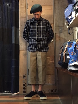 「BEN DAVIS（ベンデイビス）のアイテム（チノパンツ）」を使った、BENCH AT THE GREENEさん（メンズ・173cm）の秋コーディネート