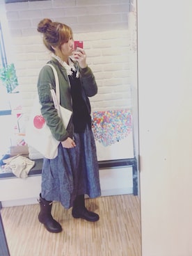 「アイテム（MA-1）」を使った、mikaさん（レディース・169cm・30代）の春コーディネート
