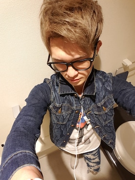 「WVM（ダブルヴイエム）のアイテム（デニムパンツ）」を使った、tatsuyakitanoさん（メンズ・180cm）の春コーディネート