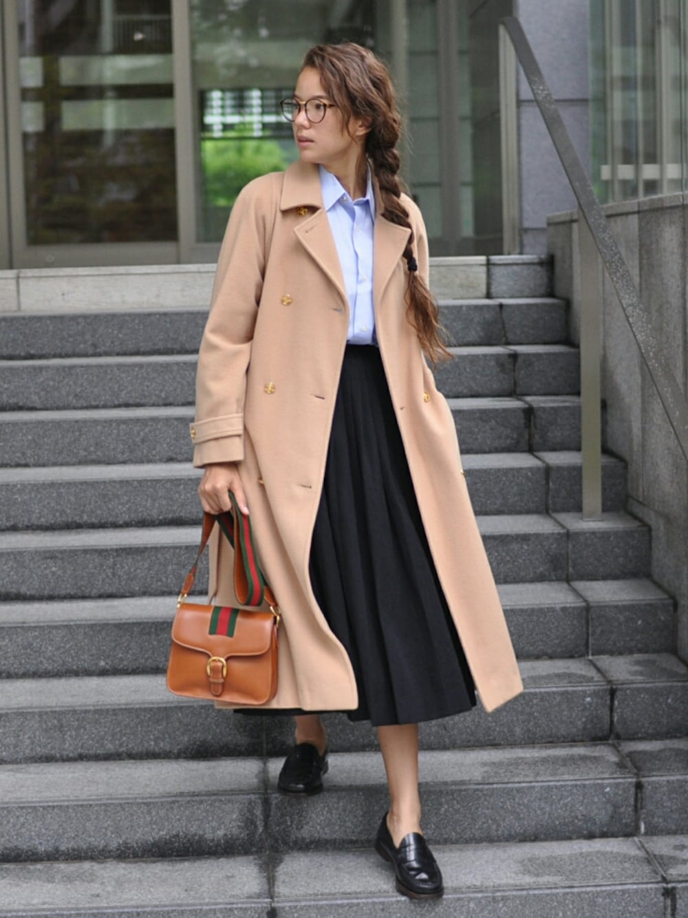 CELINEのチェスターコートを使った人気ファッション