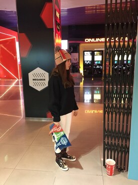 눈썹달さんのコーディネート