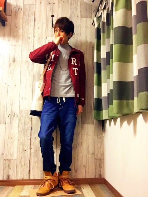 Daniel Wellington ダニエルウェリントン のショルダーバッグを使ったメンズ人気ファッションコーディネート Sciaky