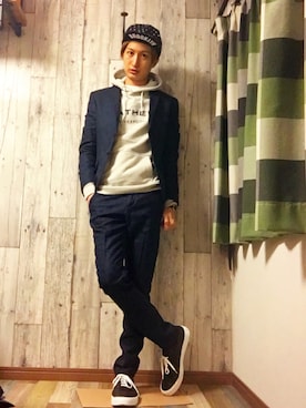 「STUDIOUS（ステュディオス）のアイテム（スニーカー）」を使った、うっちーさん（メンズ・171cm）の春コーディネート