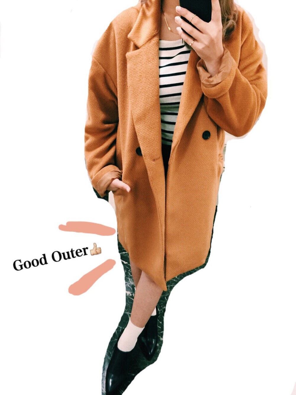 「MOUSSYのアイテム（ダウンジャケット/コート、ベージュ系）」を使った、Marina Kusanagiさん（レディース・165cm）の秋コーディネートの1枚目の写真