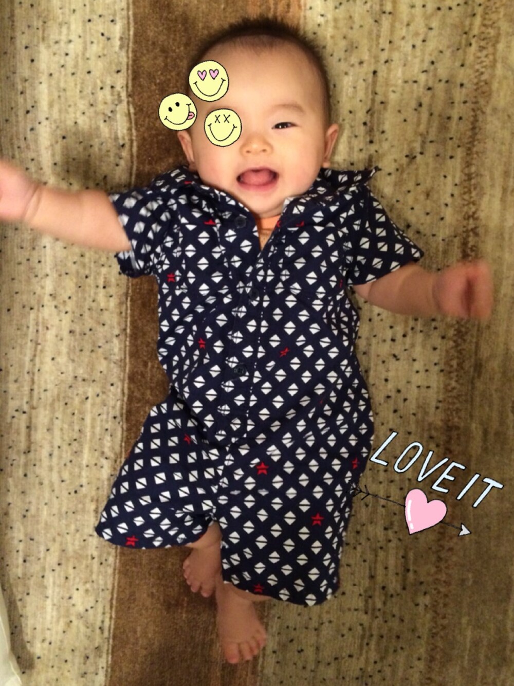 「つなぎ、babygap、欲張り、夜泣き開始か⁈、男の子、０歳」｜「babyGAPのアイテム（つなぎ/オールインワン、ブルー系）」を使った、AUwithPさん（キッズ・60cm）の夏コーディネートの1枚目の写真