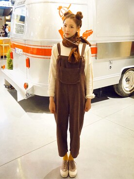 「Chuu」｜「アイテム（サロペット/オーバーオール）」を使った、chuuさん（レディース・164cm）の秋コーディネート