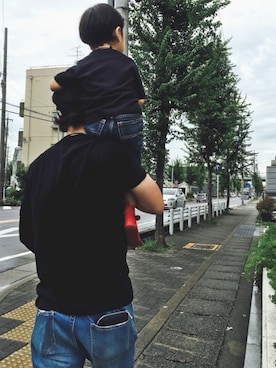 「OSHKOSH（オシュコシュ）のアイテム（デニムパンツ）」を使った、AIISさん（キッズ・90cm）の秋コーディネート
