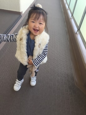「babyGAP（babyGAP）のアイテム（トップス、ブルー系）」を使った、yuinaさん（キッズ）の秋コーディネート