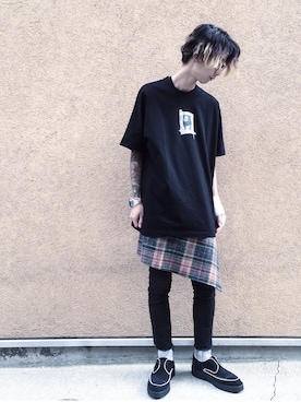 「blackmeans（ブラックミーンズ）のアイテム（スカート）」を使った、DJ OGANIKさん（メンズ・178cm）の秋コーディネート
