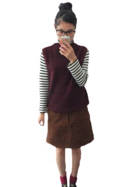 「アイテム（ベスト、レッド系）」を使った、Kiyomiさん（レディース・157cm）の秋コーディネート