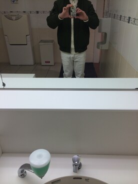 「RAGEBLUE（レイジブルー）の【HIGHLAND/ハイランド】FISHERMANワッチキャップ/547388（ニットキャップ/ビーニー、ホワイト系）」を使った、Kimura Tomoakiさん（メンズ・182cm）の冬コーディネート