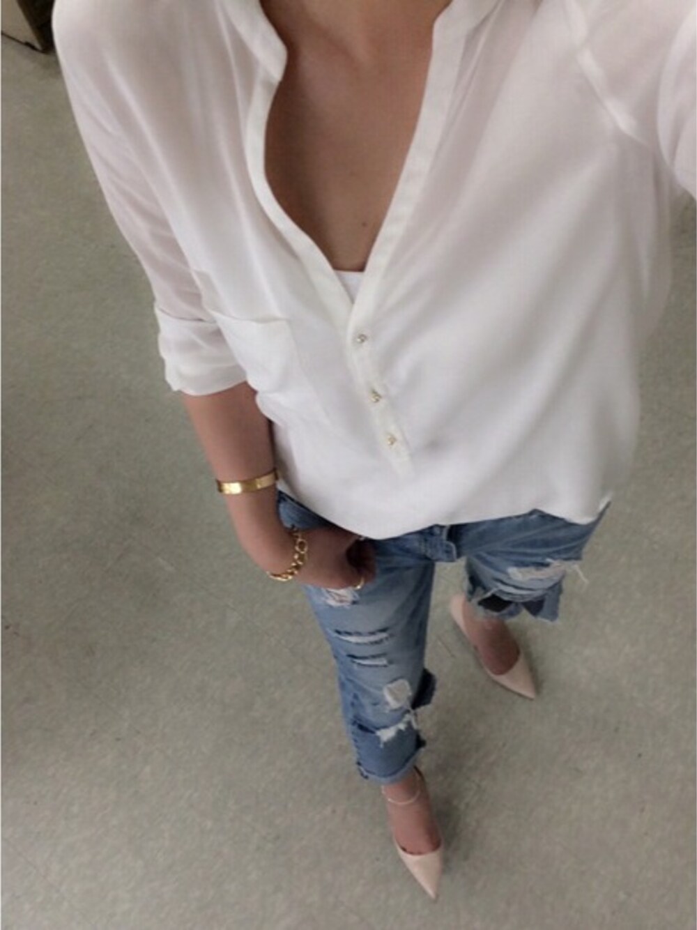 「디스트로이드진（デニムパンツ、ブラック系）」を使った、앨さん（レディース・162cm）の夏コーディネートの1枚目の写真