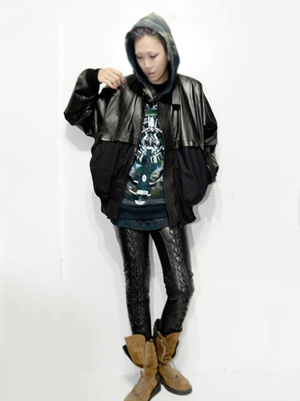 「boots、GIVENCHY、fashion、RICK OWENS、Damir Doma、damirdoma、lether、 DAMIR DOMA」｜「Rick OwensのLIMO BOOT（ブーツ、ブラウン系）」を使った、DOLLARさん（メンズ・178cm）の春コーディネートの1枚目の写真