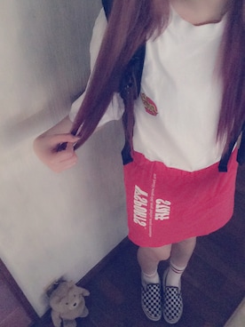 「SANTA CRUZ（サンタクルーズ）のアイテム（Tシャツ/カットソー、ホワイト系）」を使った、みくぴすさん（レディース・159cm）の秋コーディネート