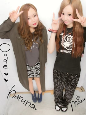 「HYSTERIC MINI（ヒステリックミニ）のアイテム（Tシャツ/カットソー、ブラック系）」を使った、みくぴすさん（レディース・159cm）の秋コーディネート