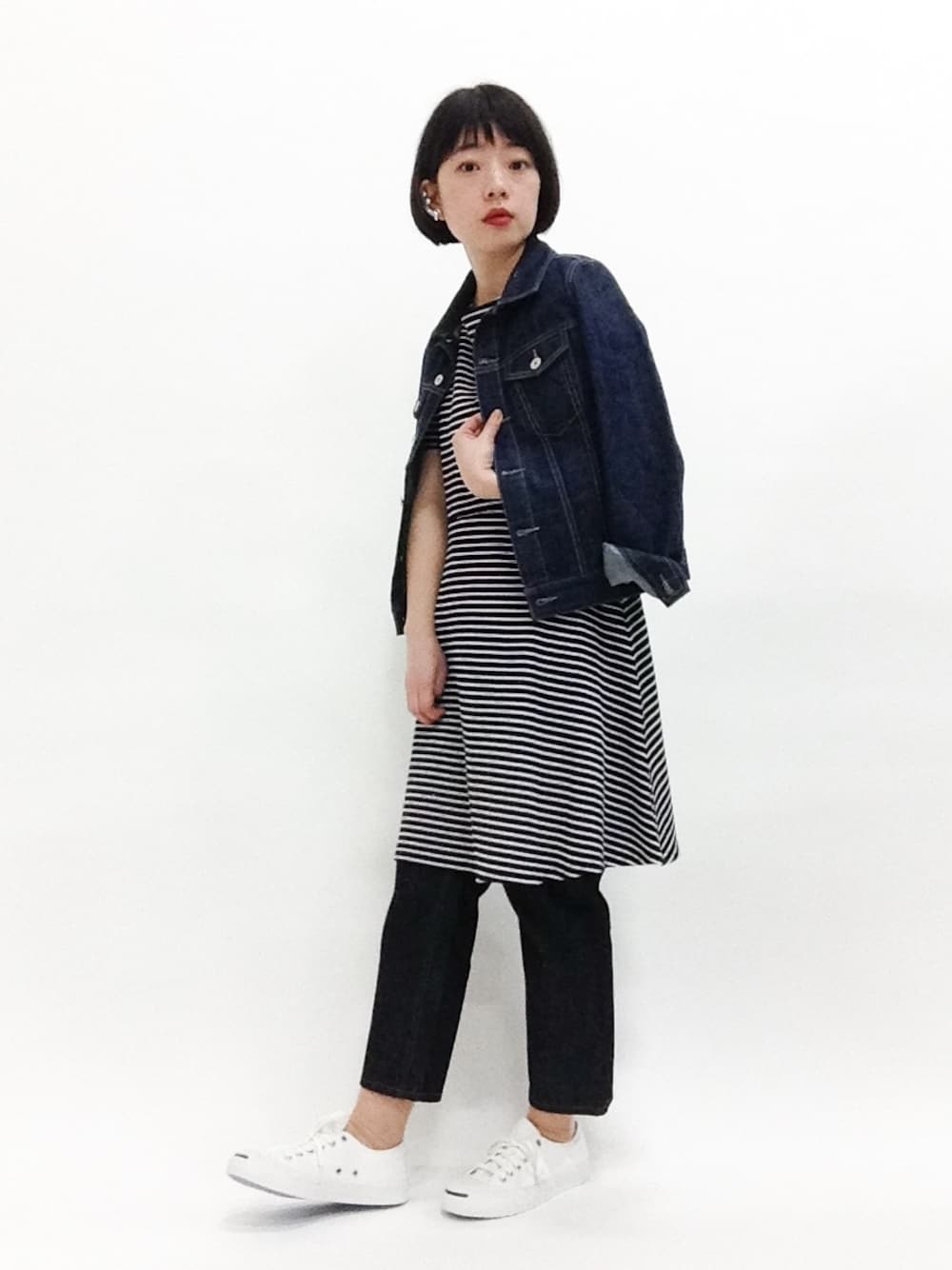 「ボーダー、デニムオンデニム、デニムonデニム、Gジャン、ジャックパーセル、jack purcell、デニム、ボーダーワンピース」｜「CIAOPANIC TYPYのリジットデニムアンクルパンツ（デニムパンツ、ブルー系）」を使った、まみむさん（レディース・157cm）の春コーディネートの1枚目の写真