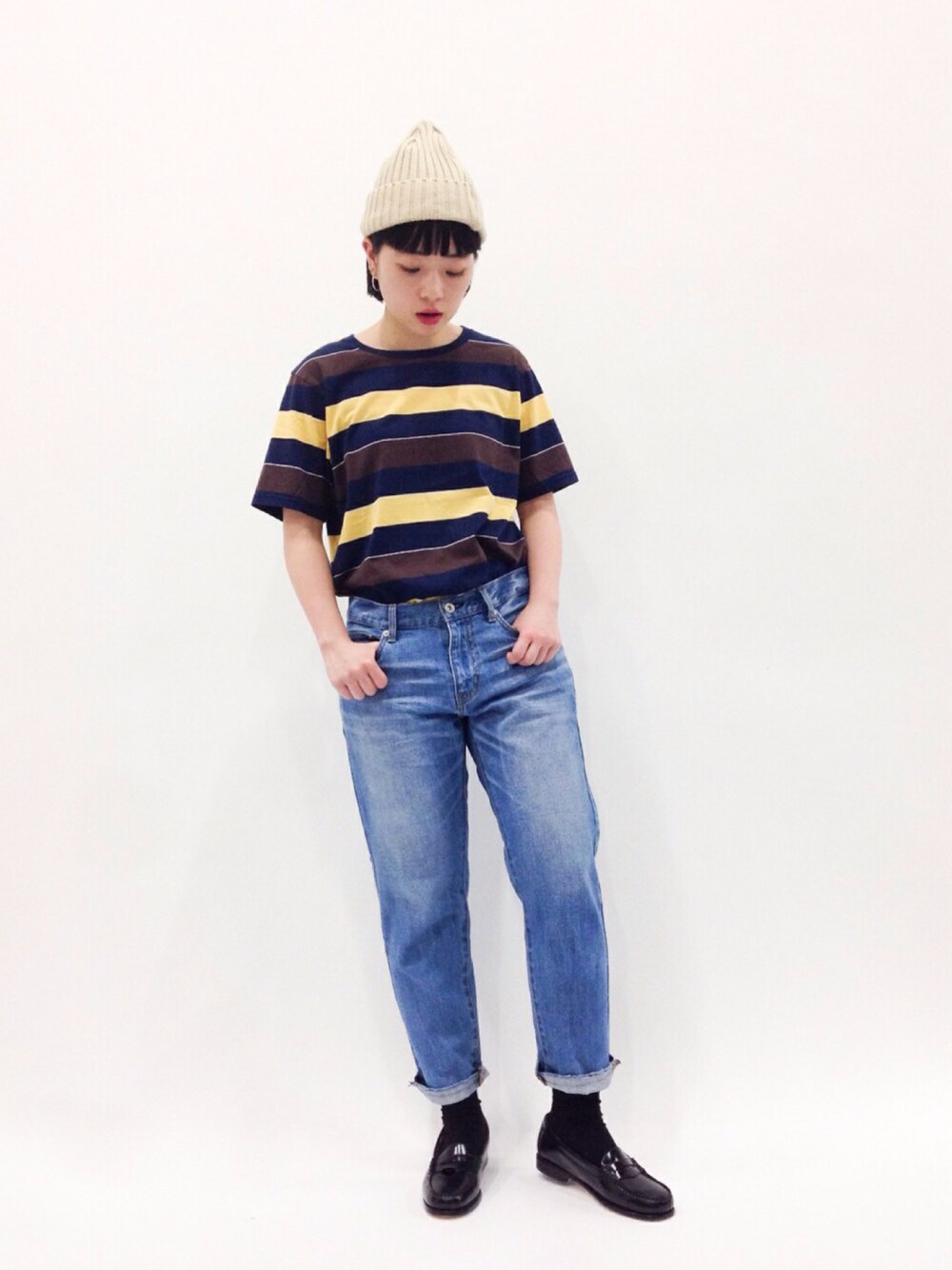 「デニム、ボーダー、ニット帽、ローファー、ボーダートップス、シャツインスタイル」｜「green label relaxingのGC C 10.5oz DNM CROPPED（デニムパンツ、ブルー系）」を使った、まみむさん（レディース・157cm）の春コーディネートの1枚目の写真