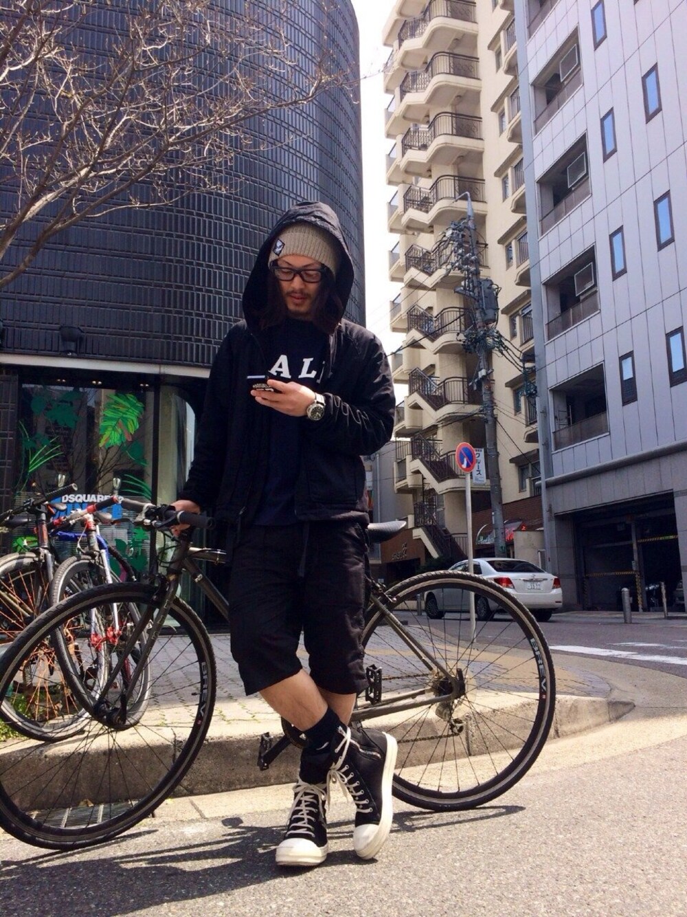 「ストリート、LHP、入学式」｜「L.H.PのLHP/エルエイチピー/GOODWEAR GOODLIFE/グッドウェアグッドライフ/YALE T-SHIRTS（Tシャツ/カットソー）」を使った、kazuya muraiさん（メンズ・170cm）の春コーディネートの1枚目の写真