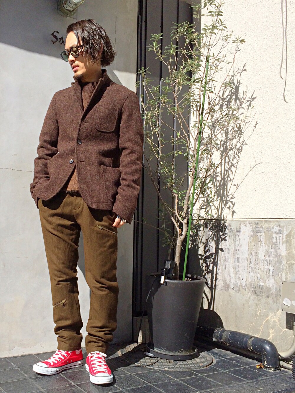 「秋、カジュアル、シンプルコーデ、カーキ、MARNI、adsr、LHP名古屋」｜「MARNIのアイテム（テーラードジャケット、ブラウン系）」を使った、kazuya muraiさん（メンズ・168cm）の秋コーディネートの1枚目の写真