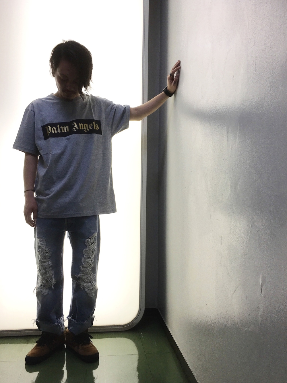 「gosharubchinskiy、VANS、PALM ANGELS、オトナカジュアル、デニム、ゆるコーデ、きりっぱなしデニム、LHP名古屋」｜「Gosha Rubchinskiyのアイテム（スニーカー、ブラウン系）」を使った、kazuya muraiさん（メンズ・168cm）の夏コーディネートの1枚目の写真