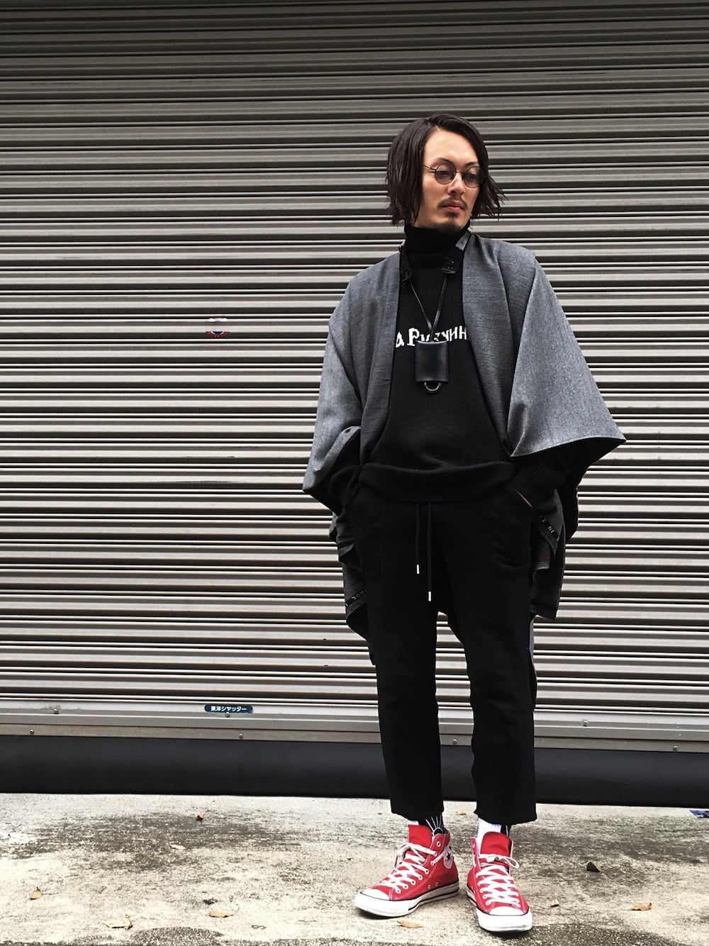 「大人カジュアル、黒、converse、gosharubchinskiy、supreme、MARNI、adsr、マント、LHP名古屋、Japan」｜「Gosha Rubchinskiyのアイテム（ソックス/靴下、ホワイト系）」を使った、kazuya muraiさん（メンズ・168cm）の夏コーディネートの1枚目の写真