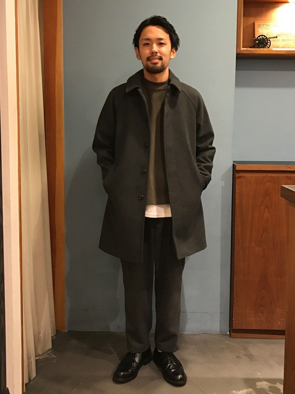 TAKAZUMI FUJISAKIさんの「・WIND BLOCK ステンカラーコート（SEVENDAYS=SUNDAY）」を使ったコーディネート