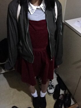 「アイテム（デニムスカート、レッド系）」を使った、らいす。さん（レディース・154cm）の秋コーディネート