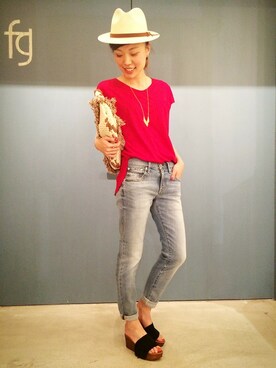 「FREDY&GLOSTER（フレディアンドグロスター）のアイテム（Tシャツ/カットソー）」を使った、いけさんさん（レディース・160cm）の夏コーディネート