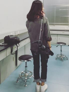 「Levis BLACK（リーバイスブラック）のアイテム（パンツ）」を使った、Mさん（レディース・173cm）の秋コーディネート