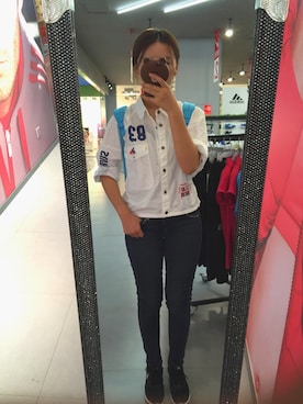 「ES（エス）のアイテム（トップス）」を使った、Gulose_佳钰酱さん（レディース・170cm）の秋コーディネート